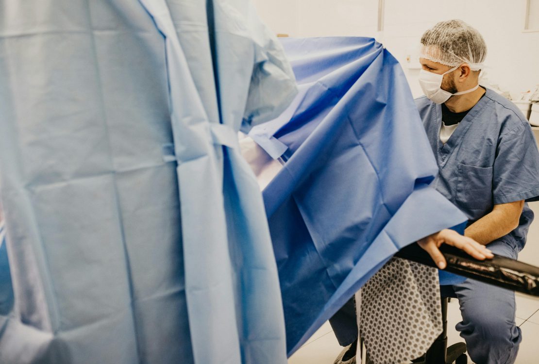 أدلة تحريم الإختلاط