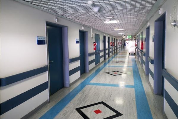 استخدام الشبكة الإلكترونية الداخلية في المستشفى