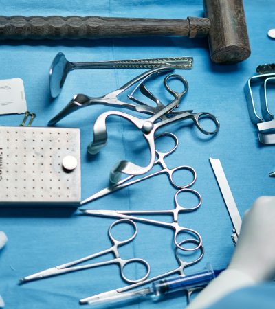 التساهل في كشف عورات المرضى خلال العمليات