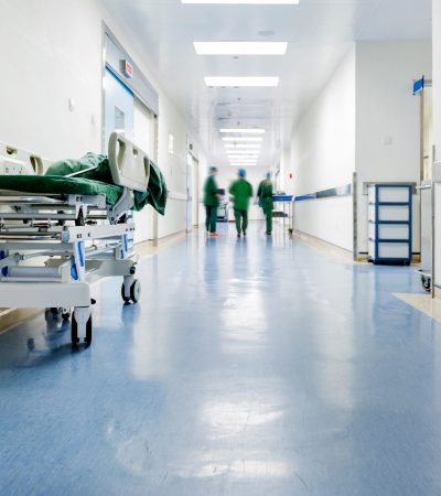 العمل على جمع الذين عندهم الحرص والإحتساب من العاملين في المستشفى