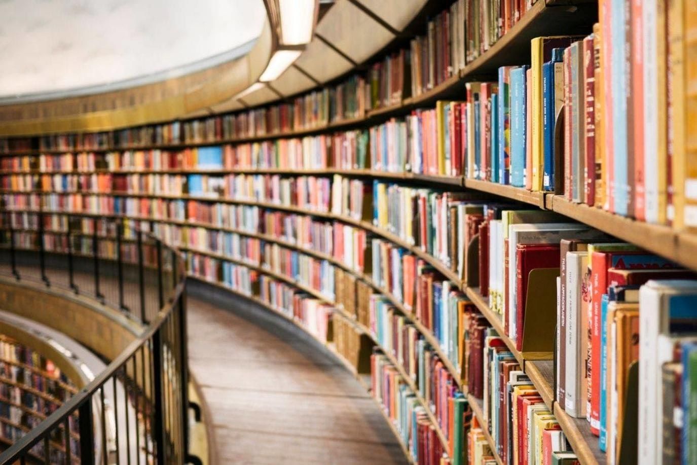 عمل مكتبة في المركز الصحي أو المستشفي تناسب جميع اللغات