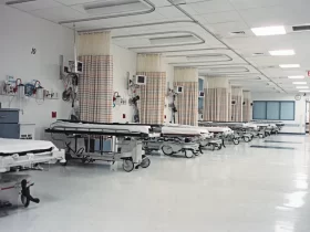 الإختلاط في المستشفيات سبيل الخلوة المحرمة