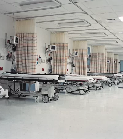 الإختلاط في المستشفيات سبيل الخلوة المحرمة