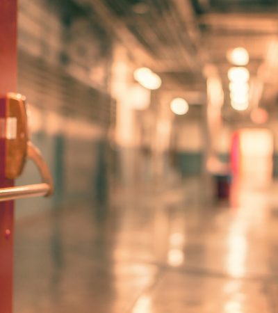 المرأة في المستشفيات.. مالها وما عليها