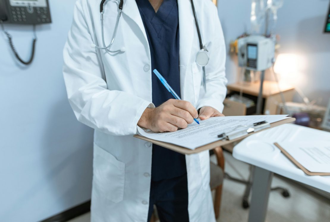 كلمات لعلماء في وجوب حفظ العورات ومنع الاختلاط في المستشفيات