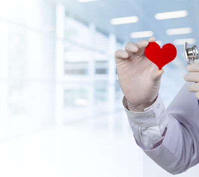 نداء لمن تعمل في المجال الصحي ..!!