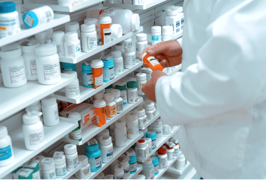 يَا وُزَرَاءَ الصِّحَّةِ ... غَيِّرُوا هَذَا الشِّعَارِ