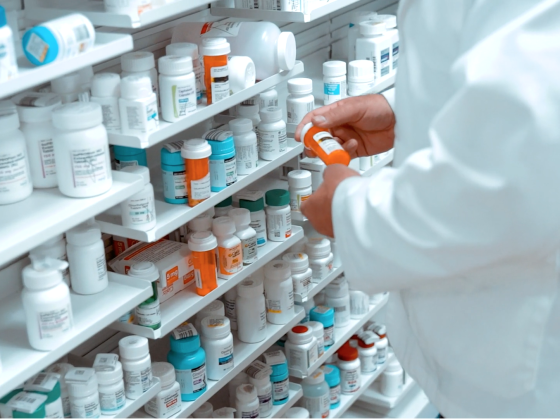 يَا وُزَرَاءَ الصِّحَّةِ ... غَيِّرُوا هَذَا الشِّعَارِ